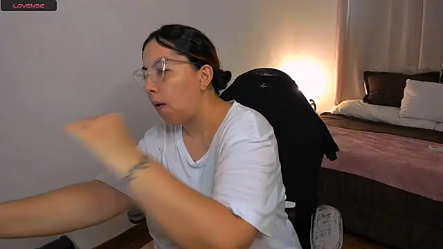 Snapshot of brithany_olson25 chatting on 11, 9, 2025 brithany olson25 online show from 11, 9, 2025