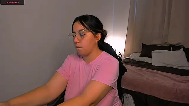 Snapshot of brithany_olson25 chatting on 11, 10, 2025 brithany olson25 online show from 11, 10, 2025