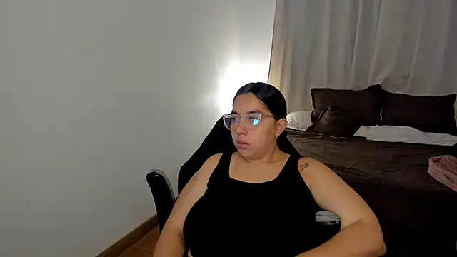 Snapshot of brithany_olson25 chatting on 26, 11, 2025 brithany olson25 online show from 26, 11, 2025