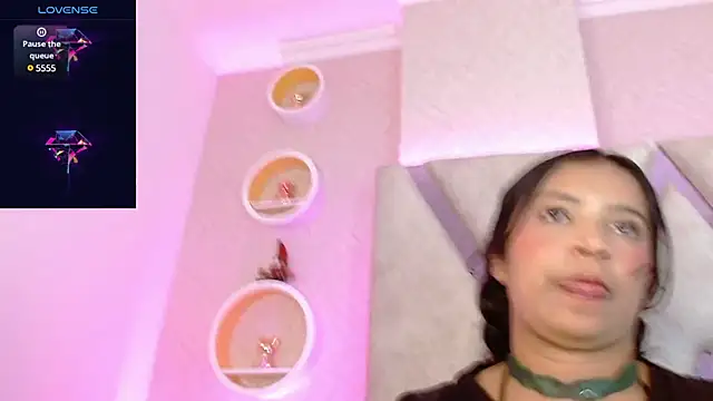 Snapshot of Sophia_waalker__1 chatting on 8, 3, 2025 Sophia waalker 1 online show from 8, 3, 2025