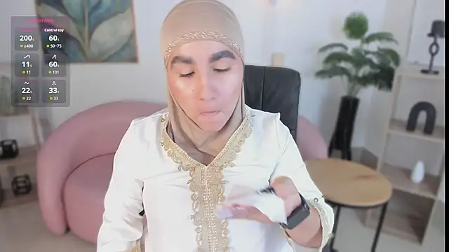 Snapshot of Ayha_khalaf chatting on 17, 10, 2025 Ayha khalaf online show from 17, 10, 2025