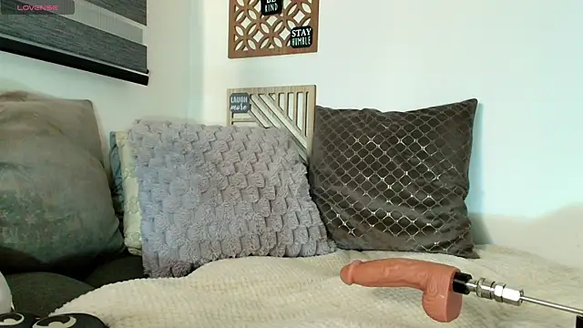 Snapshot of love_sharol_ chatting on 15, 9, 2025 love sharol online show from 15, 9, 2025