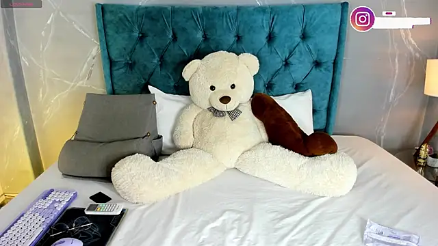 Snapshot of fierygroup chatting on 11, 4, 2026 fierygroup online show from 11, 4, 2026