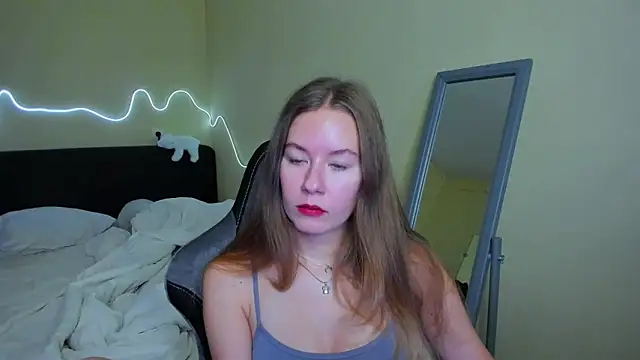 EmilyPaw online show from 11, 11, 2025