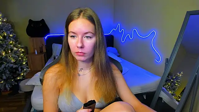 EmilyPaw online show from 16, 12, 2025