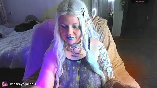 Snapshot of missmayaqueen chatting on 16, 7, 2026 missmayaqueen online show from 16, 7, 2026