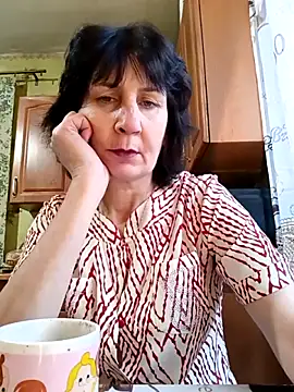 Snapshot of Laura_Kiss chatting on 3, 12, 2025 Laura Kiss online show from 3, 12, 2025