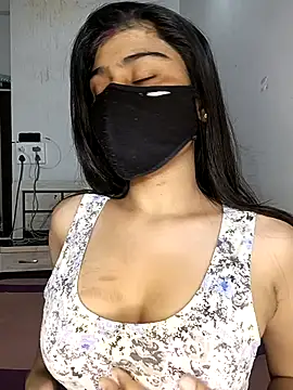 Love-N online show from 17, 12, 2025