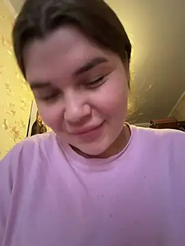Snapshot of ella_zzz chatting on 10, 4, 2026 ella zzz online show from 10, 4, 2026