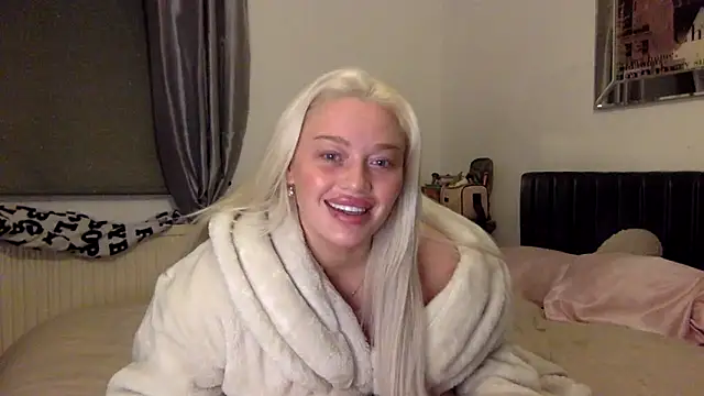Snapshot of blissdimicco chatting on 22, 1, 2025 blissdimicco online show from 22, 1, 2025