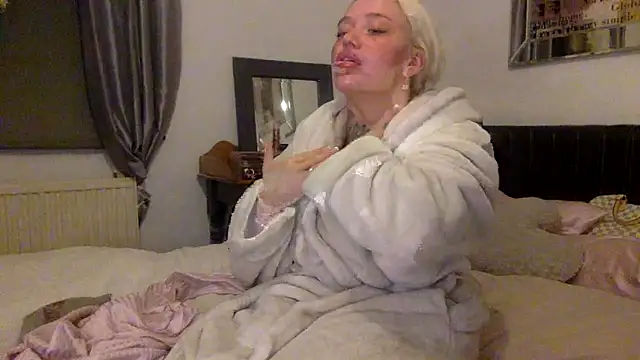 Snapshot of blissdimicco chatting on 31, 1, 2025 blissdimicco online show from 31, 1, 2025