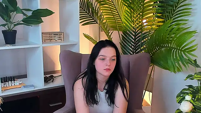 Snapshot of GladysHewell chatting on 27, 1, 2025 GladysHewell online show from 27, 1, 2025