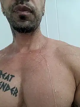 Snapshot of badbrown chatting on 6, 3, 2025 badbrown online show from 6, 3, 2025