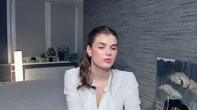 Snapshot of FloraDobb chatting on 29, 1, 2025 FloraDobb online show from 29, 1, 2025