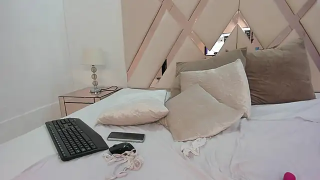 taliarussel online show from 28, 2, 2025