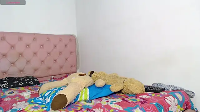 Snapshot of elettra_parisi19 chatting on 12, 2, 2025 elettra parisi19 online show from 12, 2, 2025