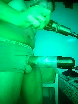 Snapshot of Ant1990 chatting on 25, 11, 2025 Ant1990 online show from 25, 11, 2025