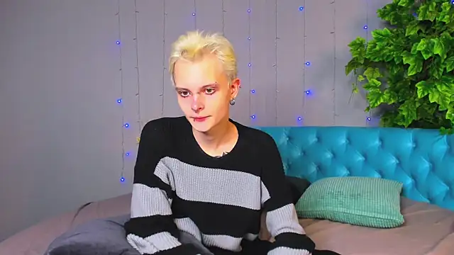 DemianEnglen online show from 2, 2, 2025