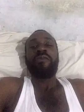 Snapshot of onewinnertee chatting on 28, 11, 2025 onewinnertee online show from 28, 11, 2025