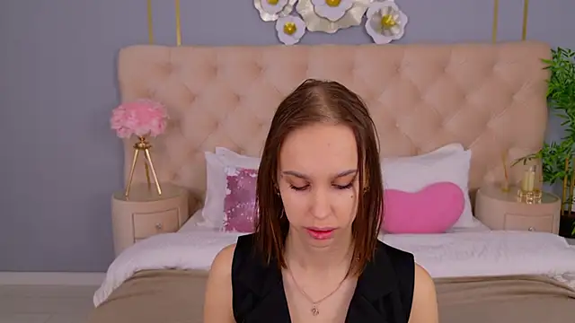 SandraTucker online show from 29, 3, 2026