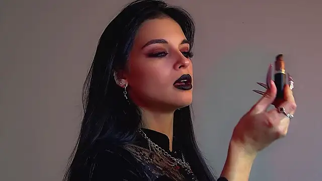 Snapshot of BeverlyMost chatting on 11, 11, 2025 BeverlyMost online show from 11, 11, 2025