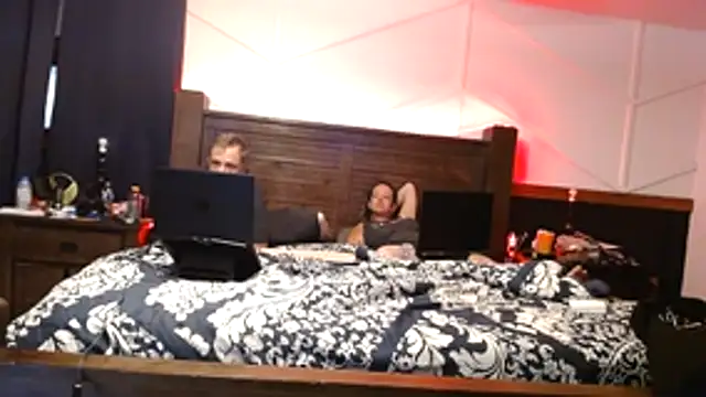 Snapshot of krash_n_babi chatting on 1, 3, 2026 krash n babi online show from 1, 3, 2026