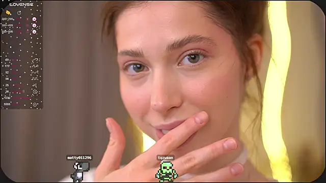 Snapshot of HappyVivy chatting on 10, 3, 2025 HappyVivy online show from 10, 3, 2025