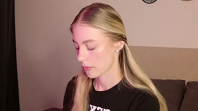 GabriellaOlsen online show from 11, 4, 2026