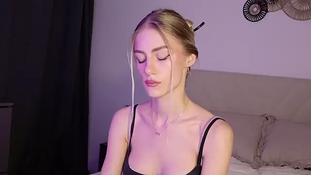 Snapshot of GabriellaOlsen chatting on 4, 7, 2026 GabriellaOlsen online show from 4, 7, 2026