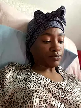 Meerawantsyou online show from 3, 11, 2025