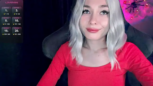 Snapshot of Ohmy_Nora_ chatting on 18, 11, 2025 Ohmy Nora online show from 18, 11, 2025