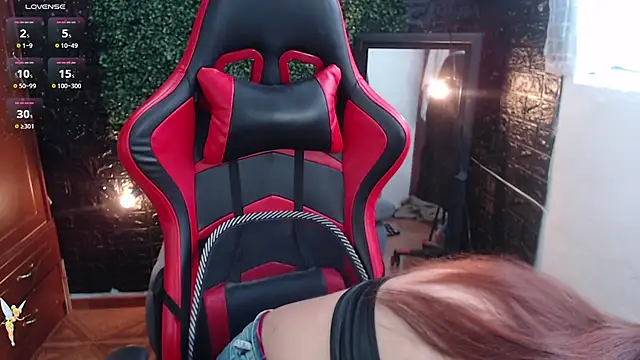 Snapshot of natyk_m chatting on 7, 11, 2025 natyk m online show from 7, 11, 2025