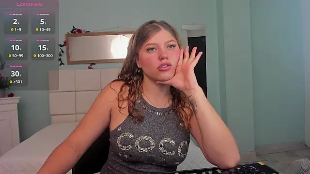 alaia greyy online show from 20, 3, 2025