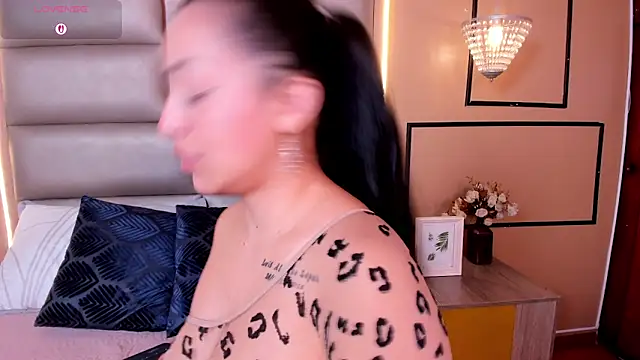 CAYLINCOLLINS online show from 3, 3, 2026