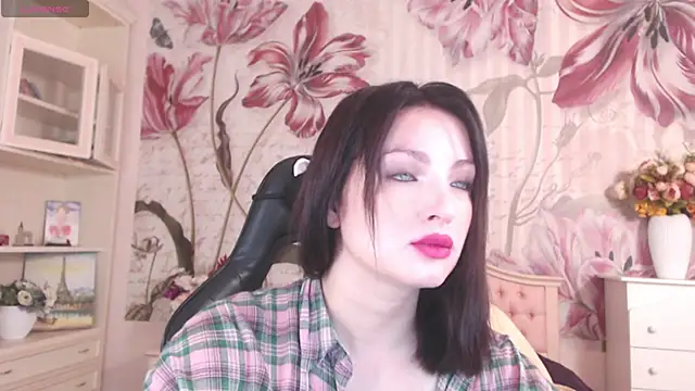 BritneyBarker online show from 11, 9, 2025