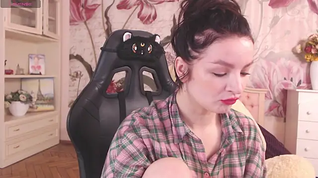 BritneyBarker online show from 14, 9, 2025