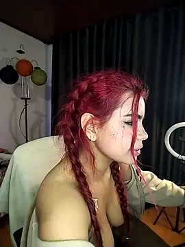 Snapshot of saray__jones chatting on 13, 9, 2025 saray jones online show from 13, 9, 2025