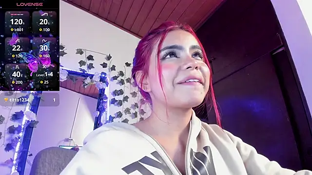 Snapshot of saray__jones chatting on 16, 9, 2025 saray jones online show from 16, 9, 2025