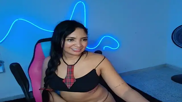 Snapshot of gisell363472 chatting on 18, 11, 2025 gisell363472 online show from 18, 11, 2025