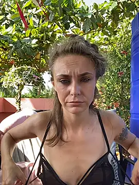 White Lu online show from 28, 2, 2026