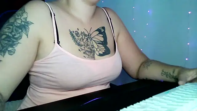 bunnyfox420 online show from 12, 9, 2025