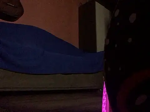 Nooneisthis online show from 4, 2, 2025