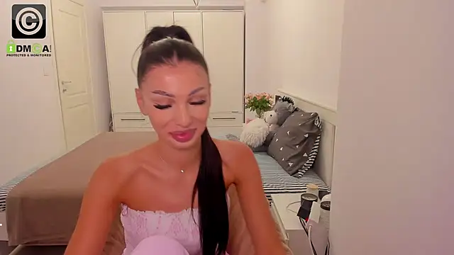 HelenShawn online show from 19, 9, 2025