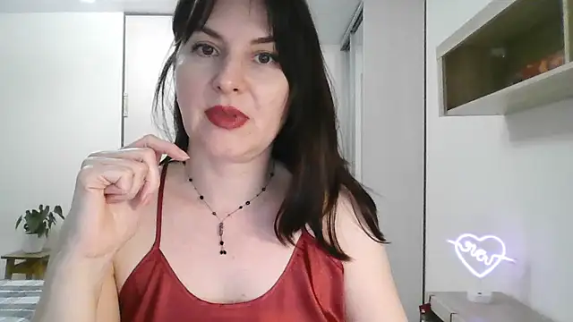 Victoria Glam online show from 29, 1, 2025