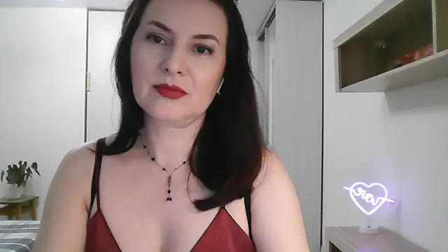 Victoria Glam online show from 1, 2, 2025