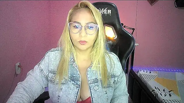 mariana0x online show from 10, 4, 2026