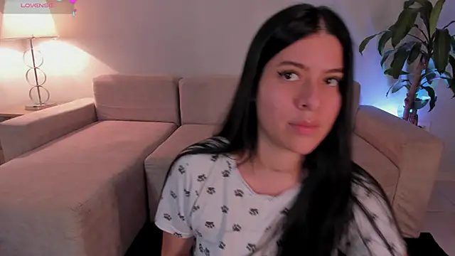 Hannah Jonhson online show from 25, 4, 2026