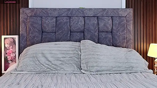 MeganCrow online show from 15, 4, 2026