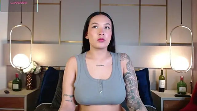 Victoria Collinns online show from 21, 11, 2025