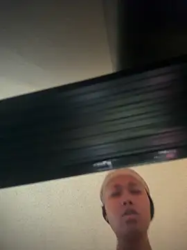 Snapshot of squirmxx10 chatting on 7, 1, 2026 squirmxx10 online show from 7, 1, 2026